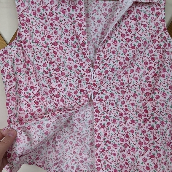 No Boundaries Y2K Two Way Zip Dainty Floral Sleeveless Top - Picture 5 of 8